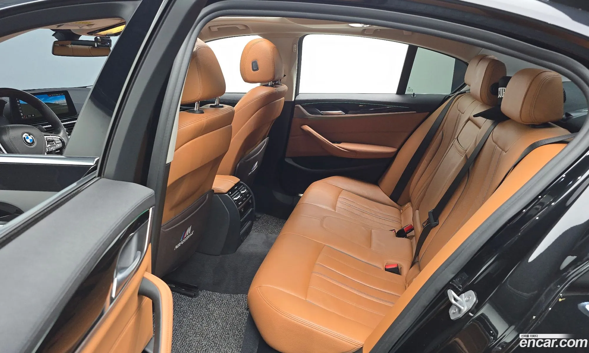 BMW 5 Series 2018 WBAJK7102JBP70581 — 5