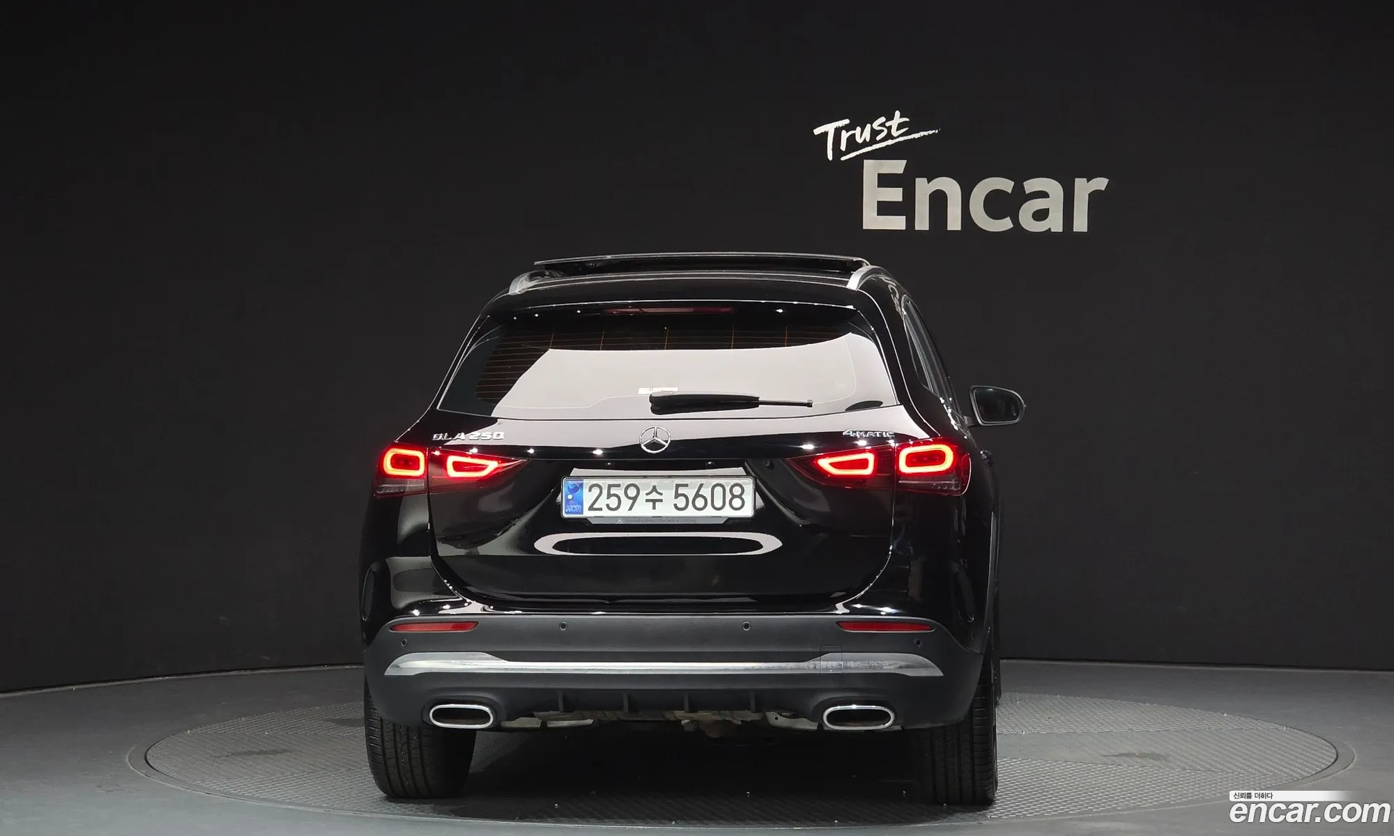 Mercedes-Benz GLA-Class H247 2023 — 31