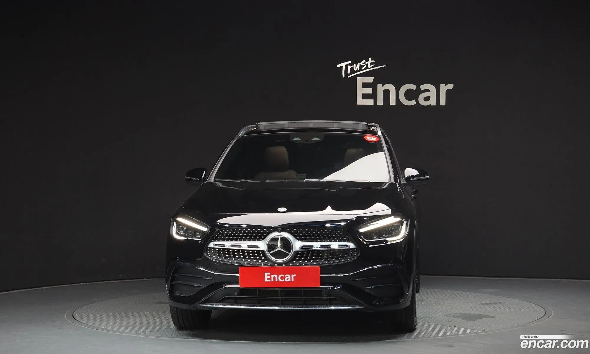 Mercedes-Benz GLA-Class H247 2023 — 12