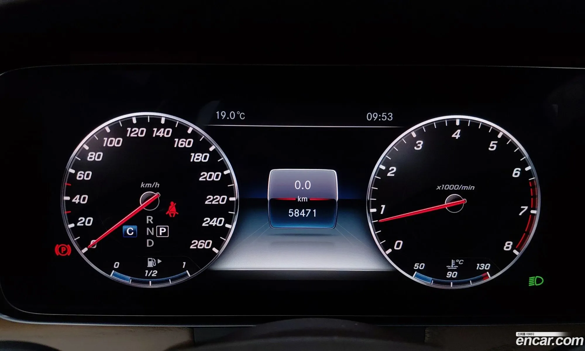 Mercedes-Benz E-Class W213 2018 — 17