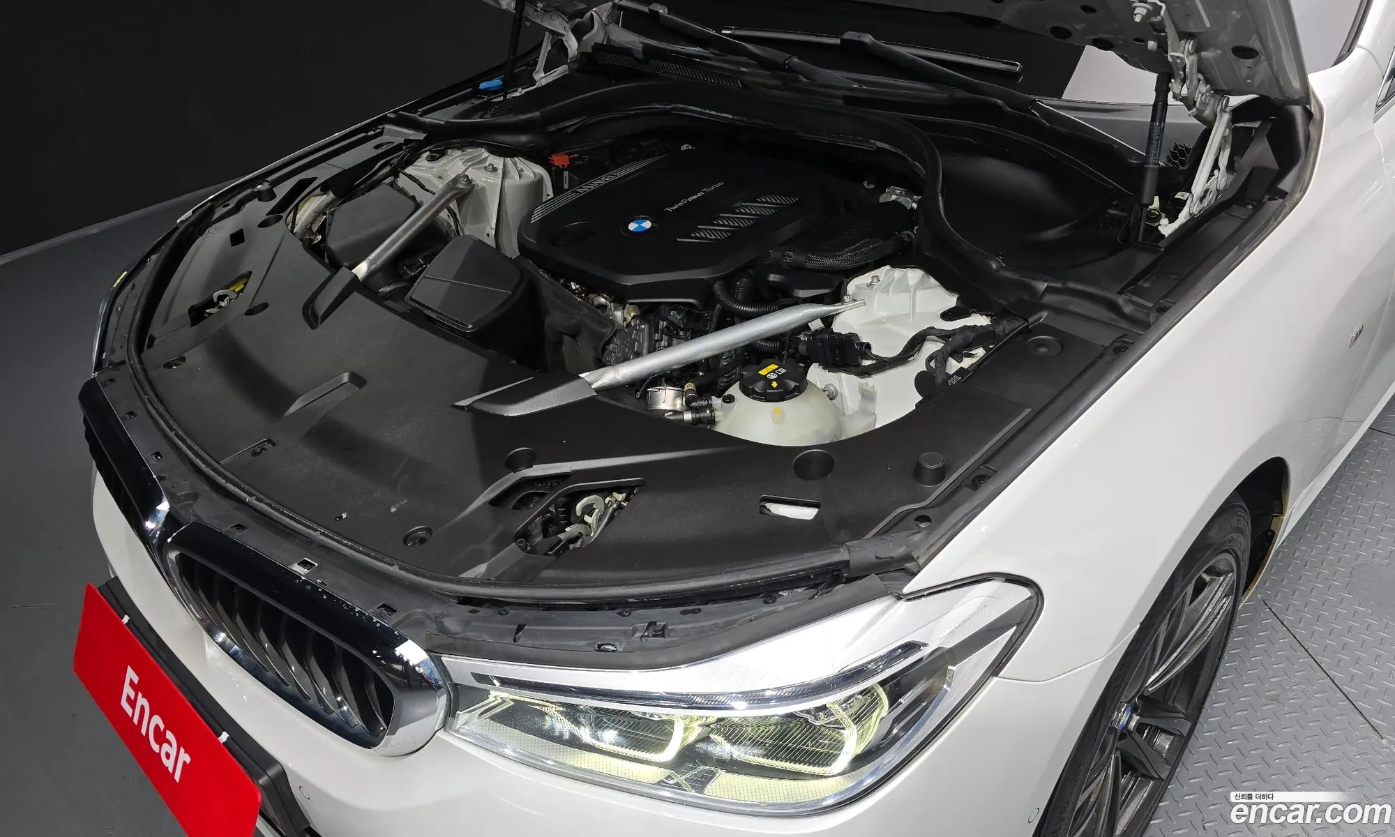 BMW 6 Series GT 2020 WBAJX2100LCD66764 — 5