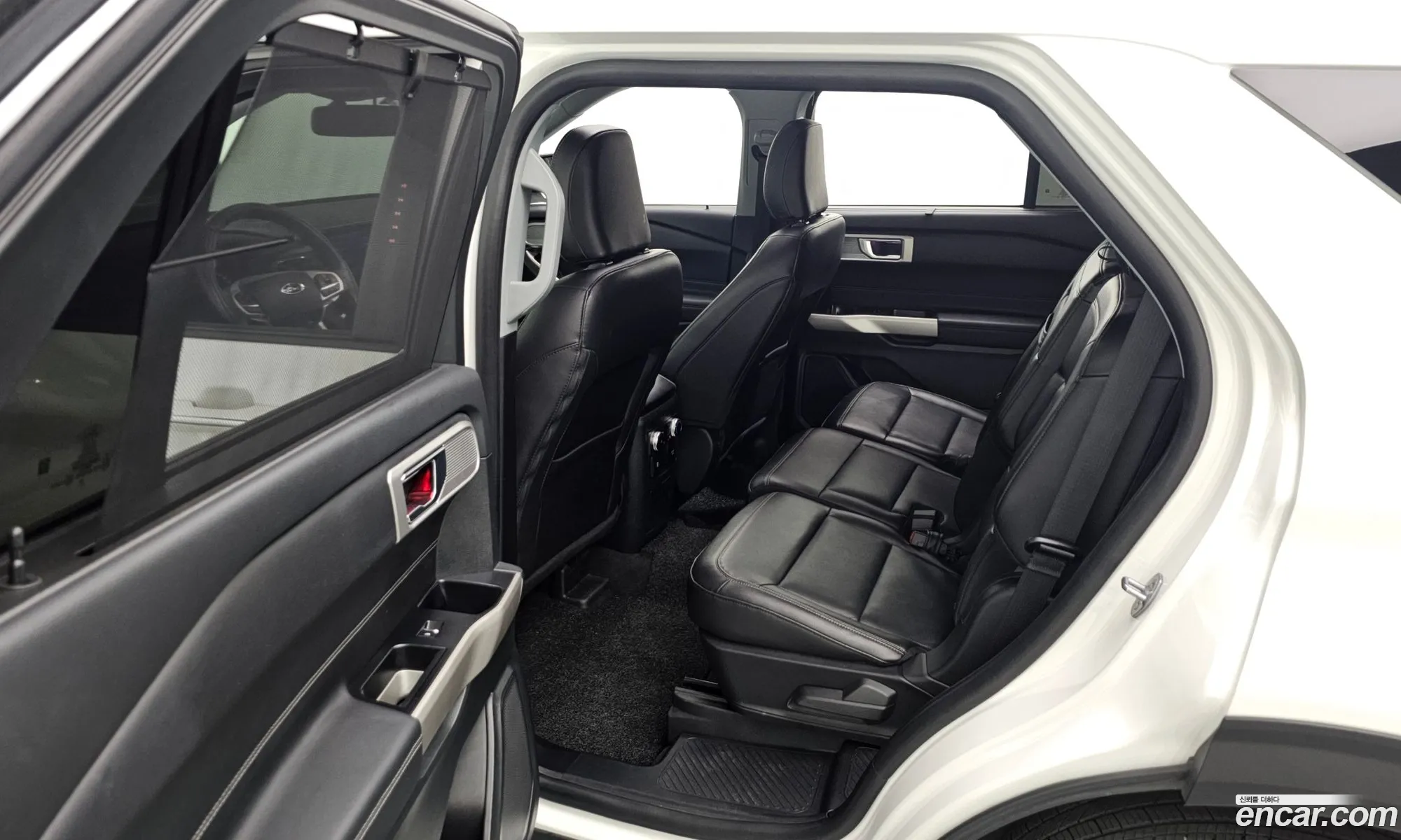 Ford Explorer 6th Gen 2023 1FMSK8FH6PGA39493 — 24