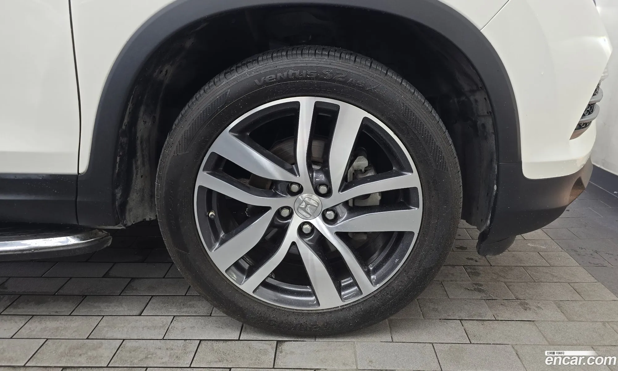 Honda Pilot 2017 5FNYF6850HB200915 — 25