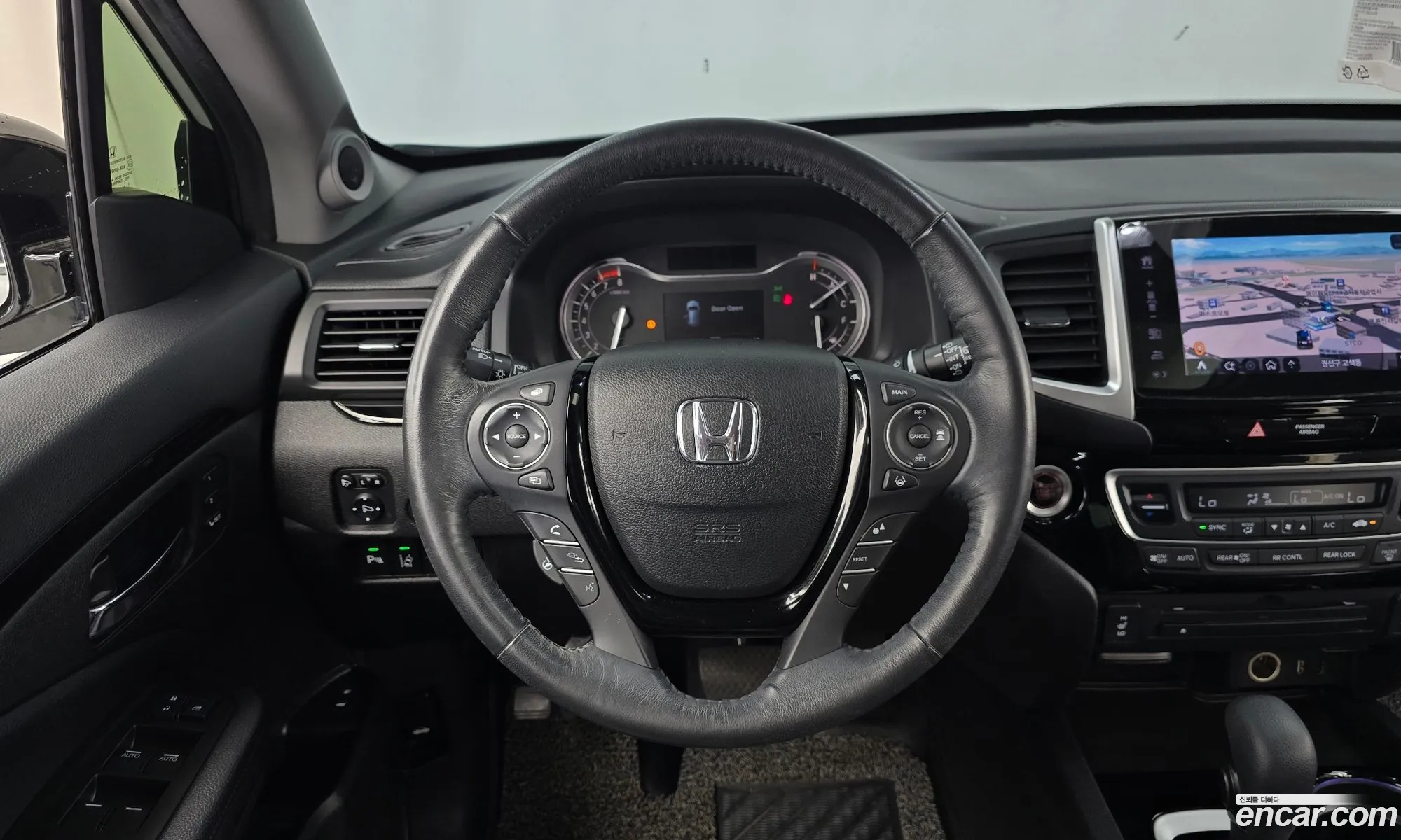 Honda Pilot 2017 5FNYF6850HB200915 — 18