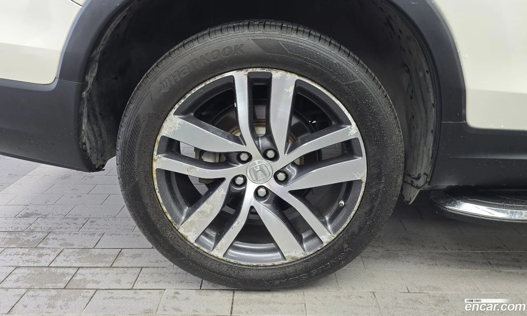 Honda Pilot 2017 5FNYF6850HB200915 — 15