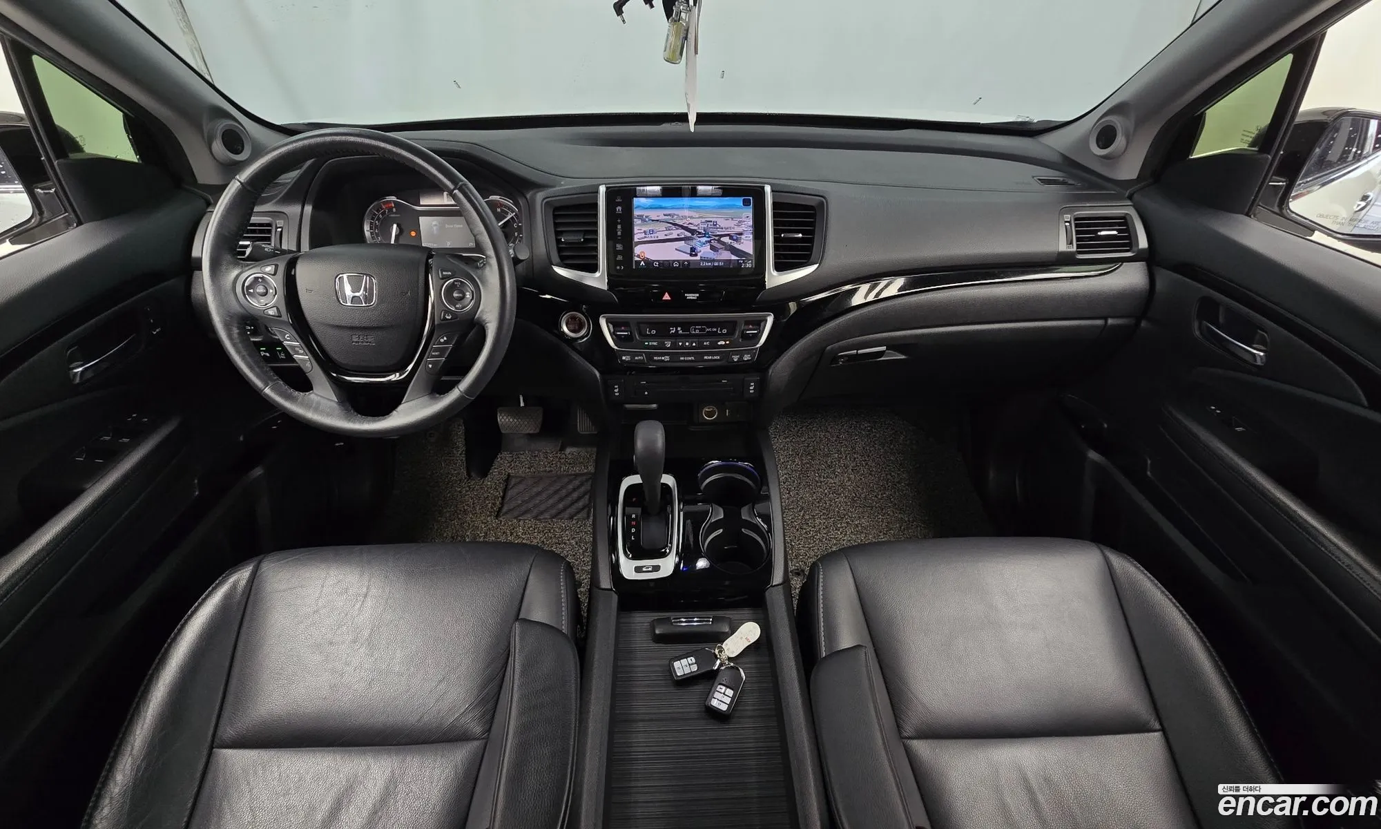 Honda Pilot 2017 5FNYF6850HB200915 — 30