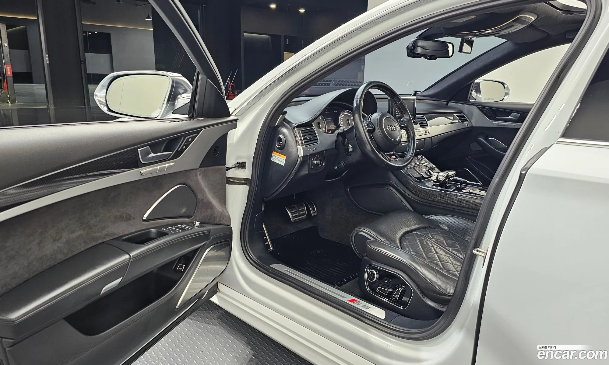 Audi S8 2014 — 15