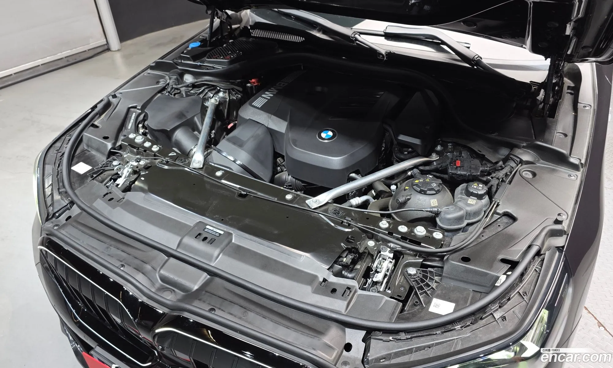 BMW 5 Series 2025 — 29