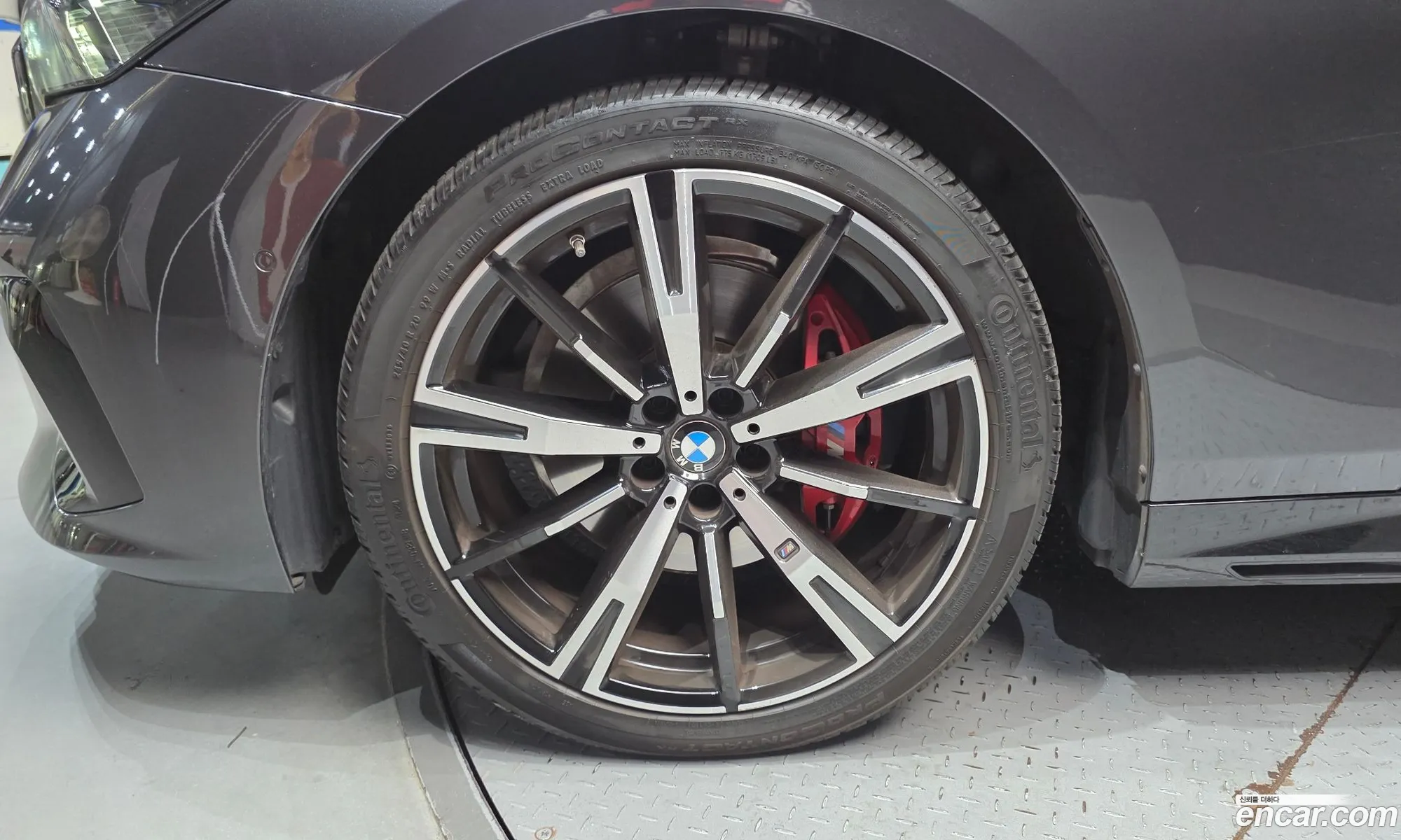 BMW 5 Series 2025 — 22