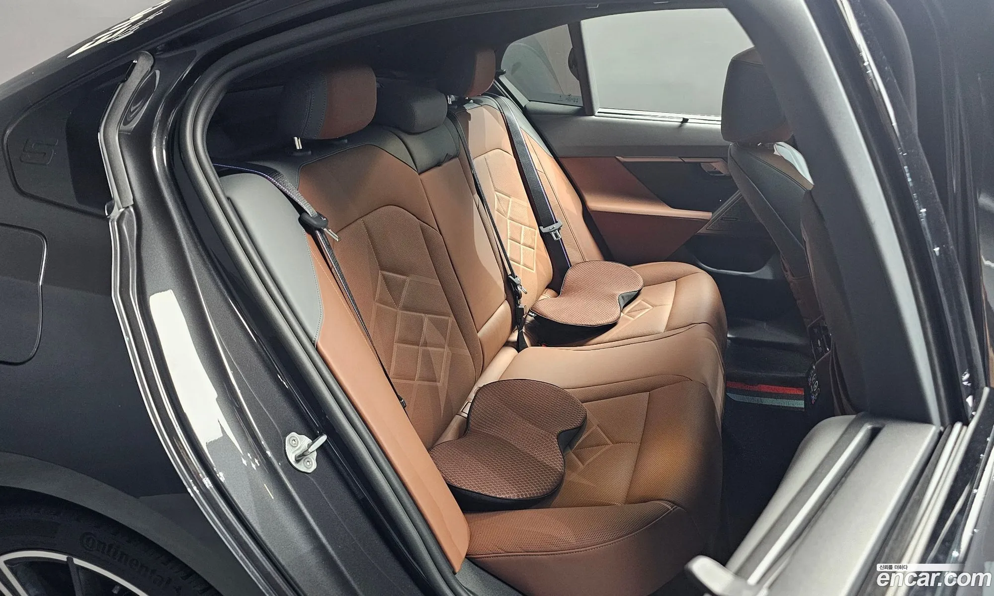 BMW 5 Series 2025 — 17