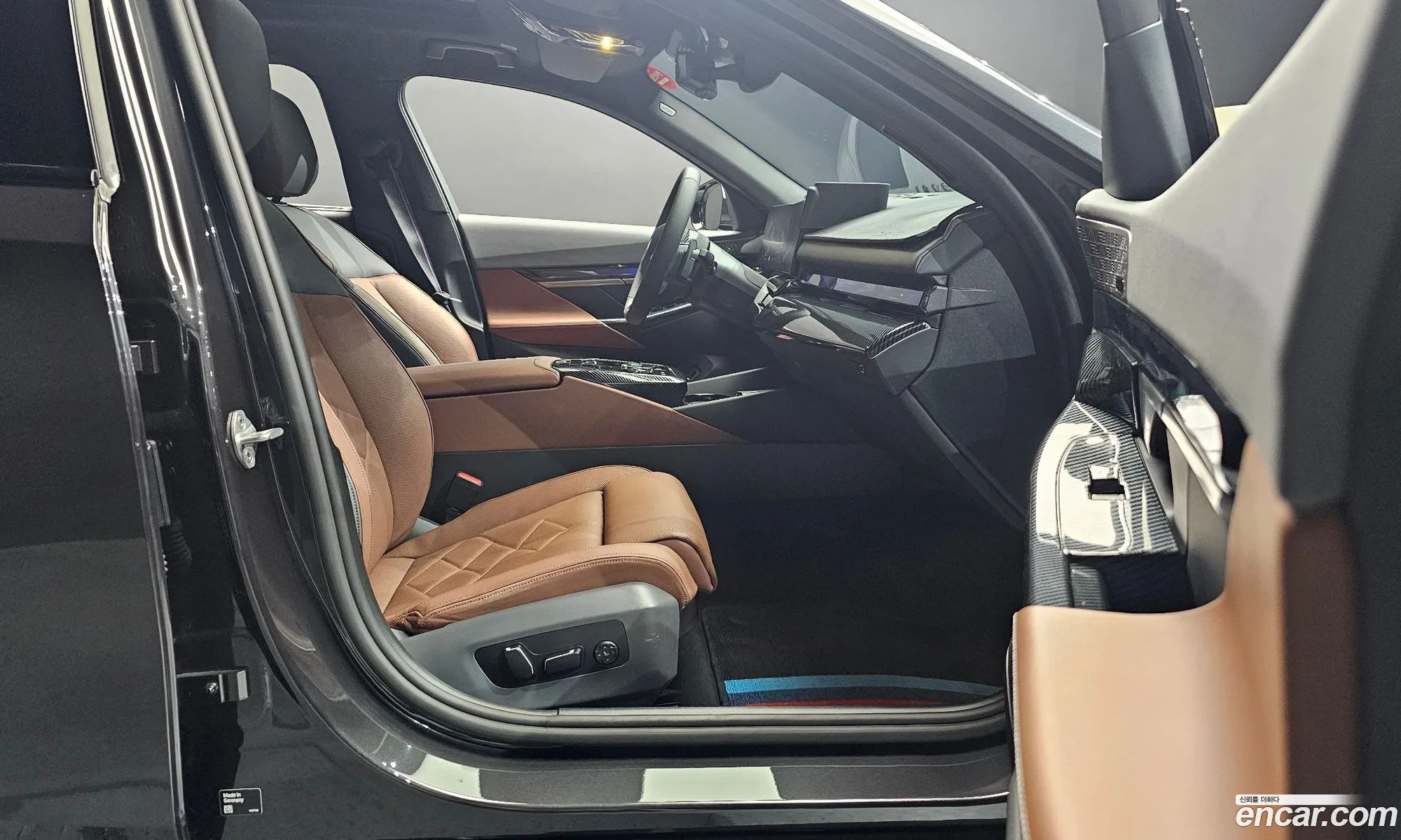 BMW 5 Series 2025 — 8