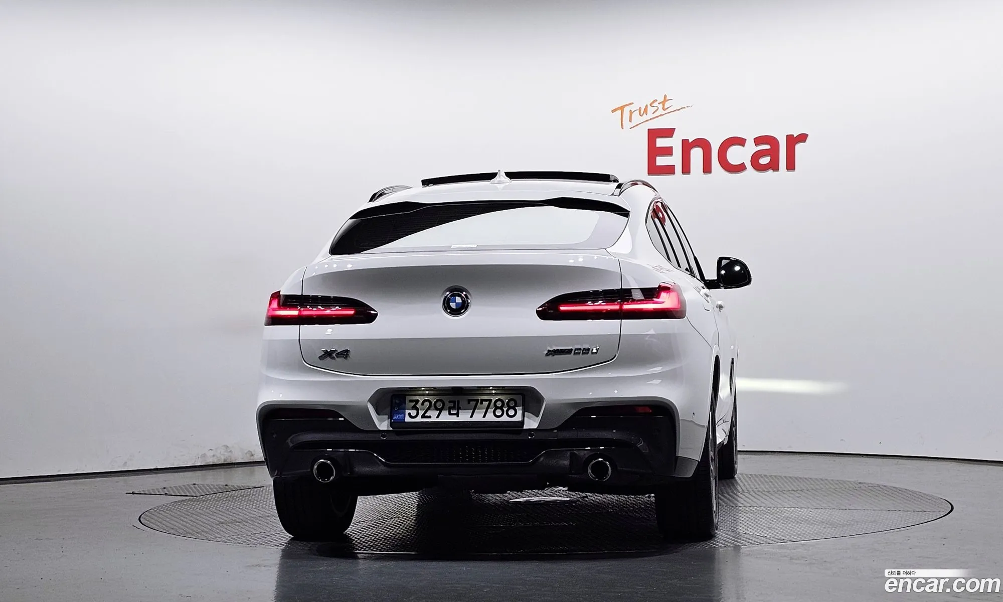 BMW X4 2019 WBAVJ9106L9A43490 — 2