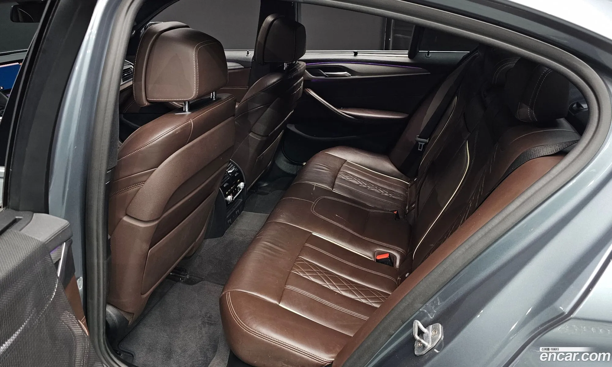 BMW 5 Series 2019 WBAJF3107KWC66425 — 30