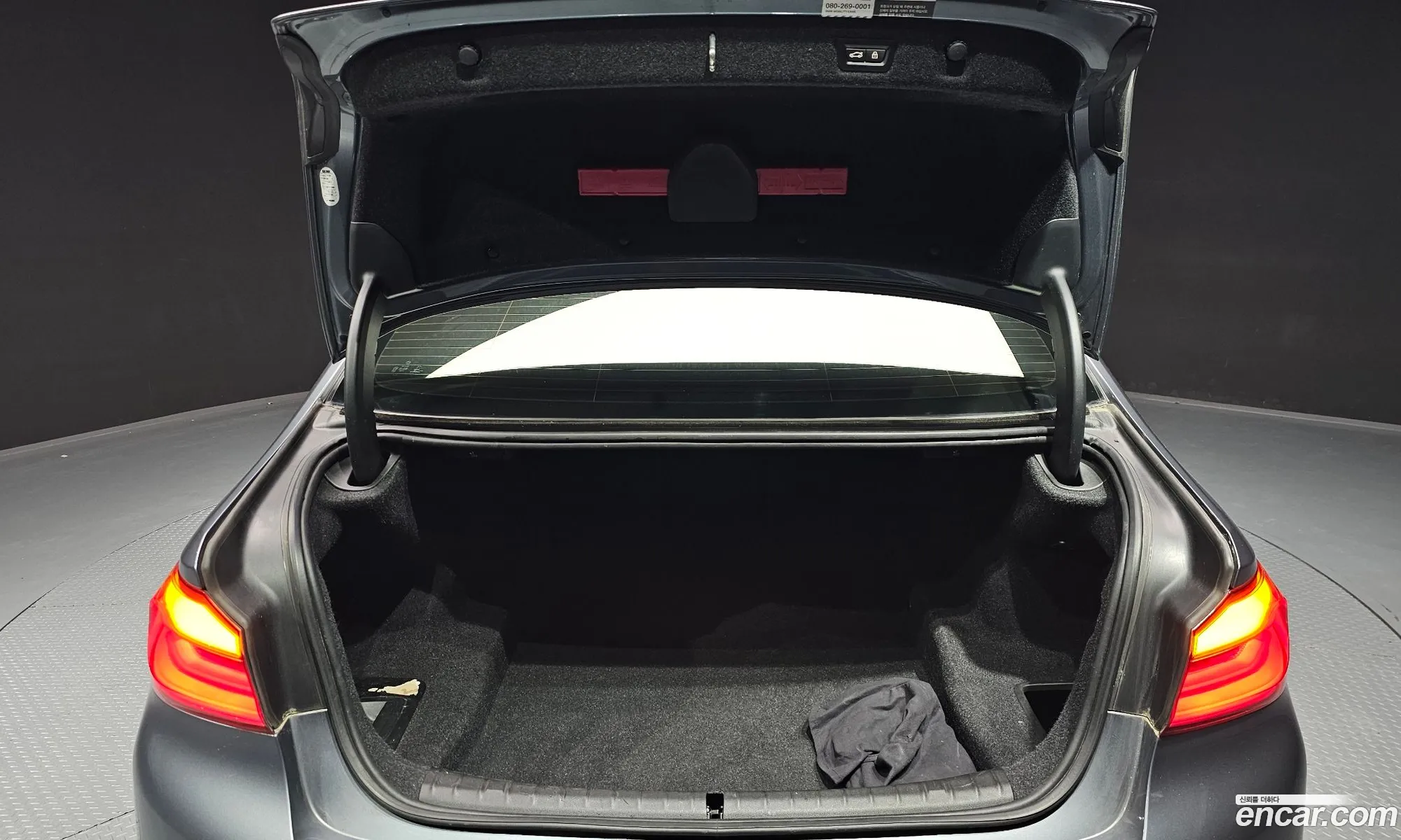 BMW 5 Series 2019 WBAJF3107KWC66425 — 10