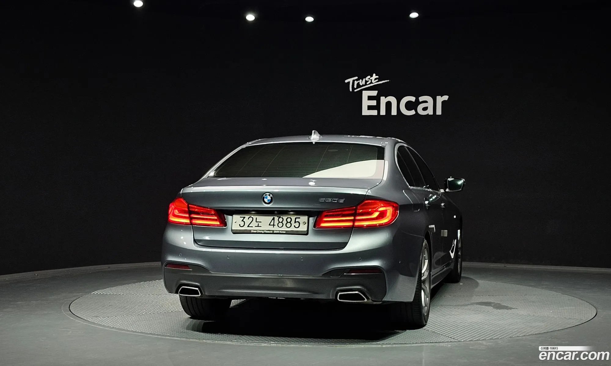 BMW 5 Series 2019 WBAJF3107KWC66425 — 24