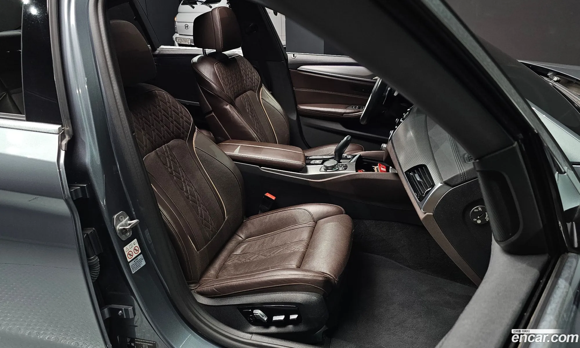 BMW 5 Series 2019 WBAJF3107KWC66425 — 2