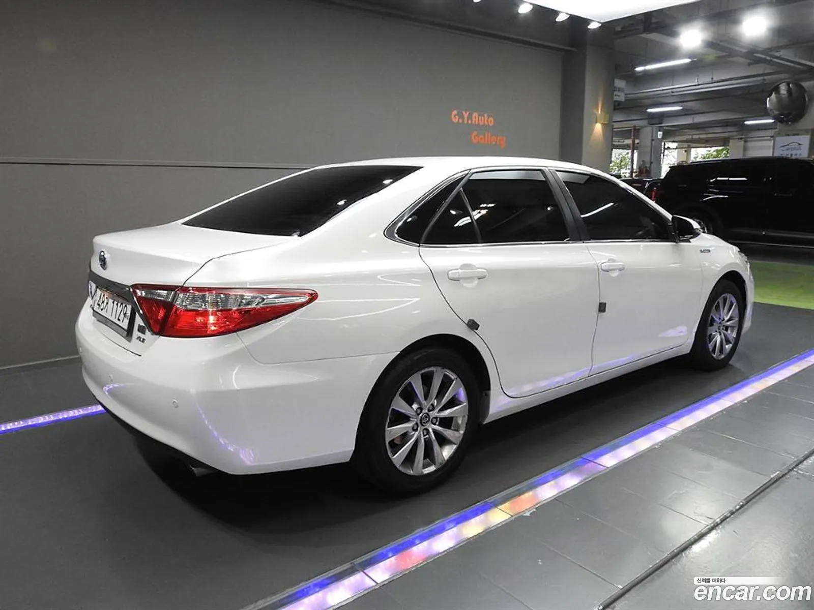 Toyota Camry 2017 — 4