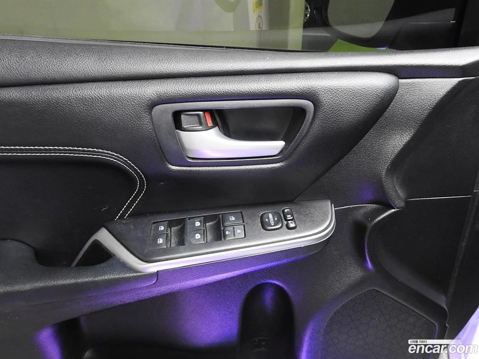 Toyota Camry 2017 — 19
