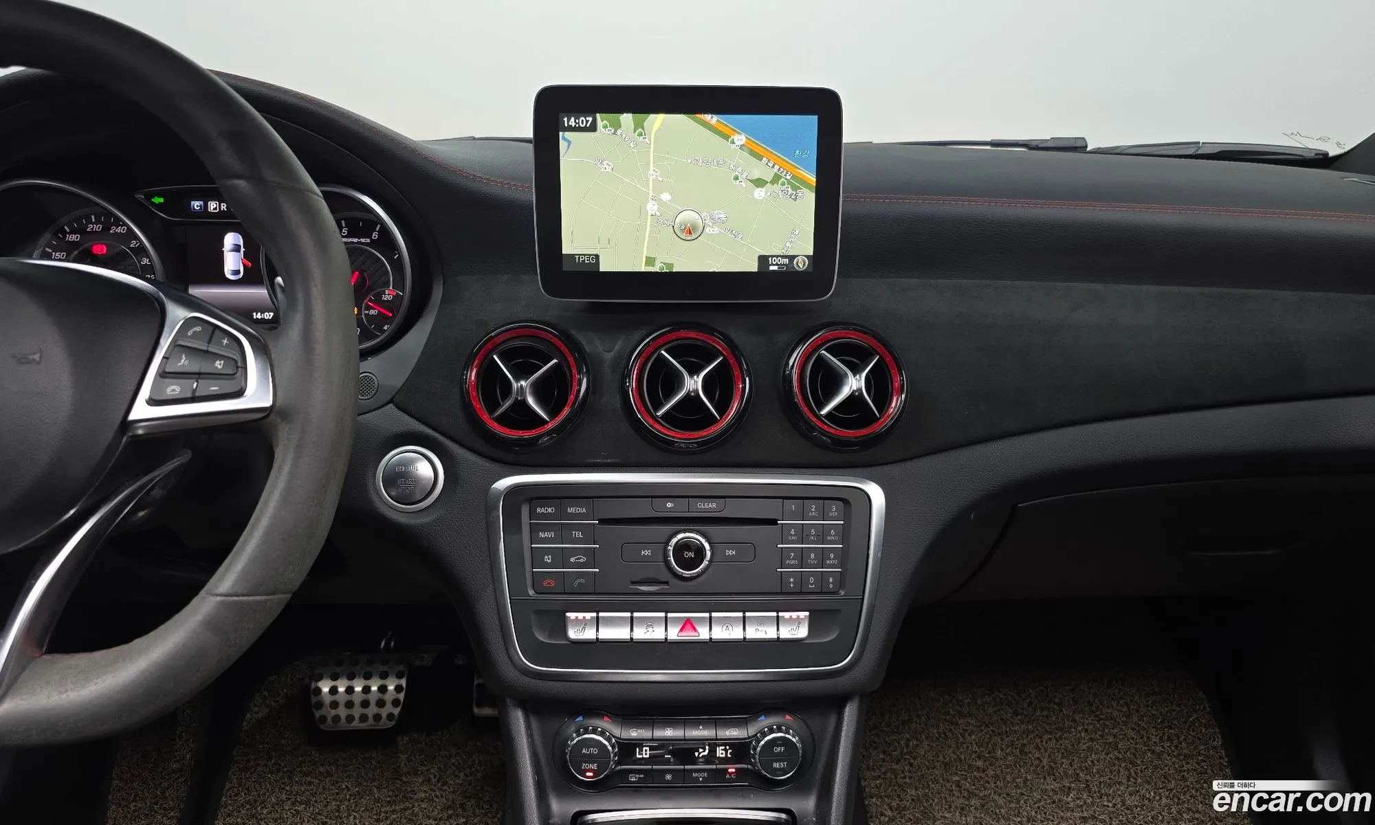 Mercedes-Benz CLA-Class C117 2017 — 13