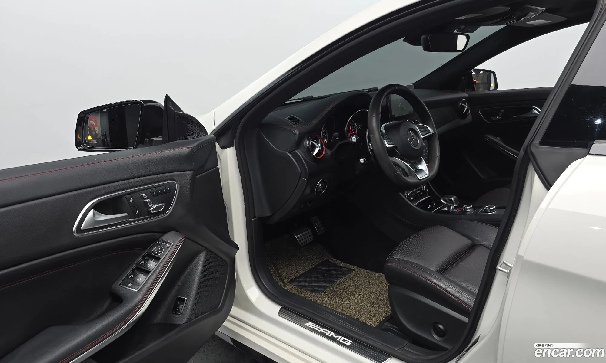Mercedes-Benz CLA-Class C117 2017 — 26