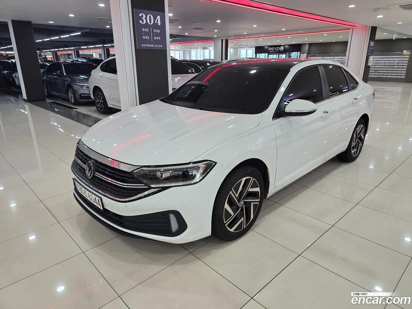Volkswagen Jetta 7th Gen 2023 — 16