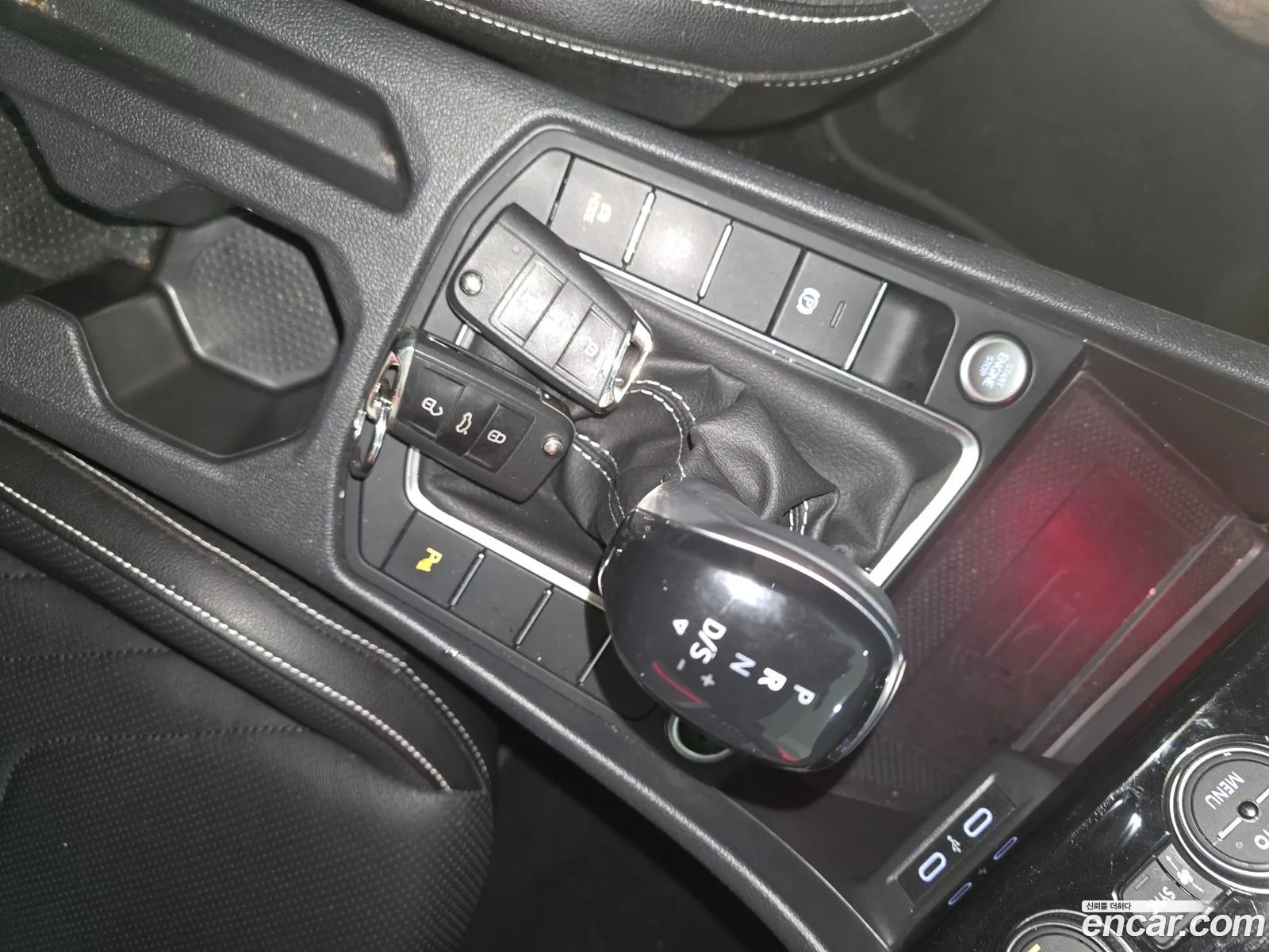 Volkswagen Jetta 7th Gen 2023 — 3