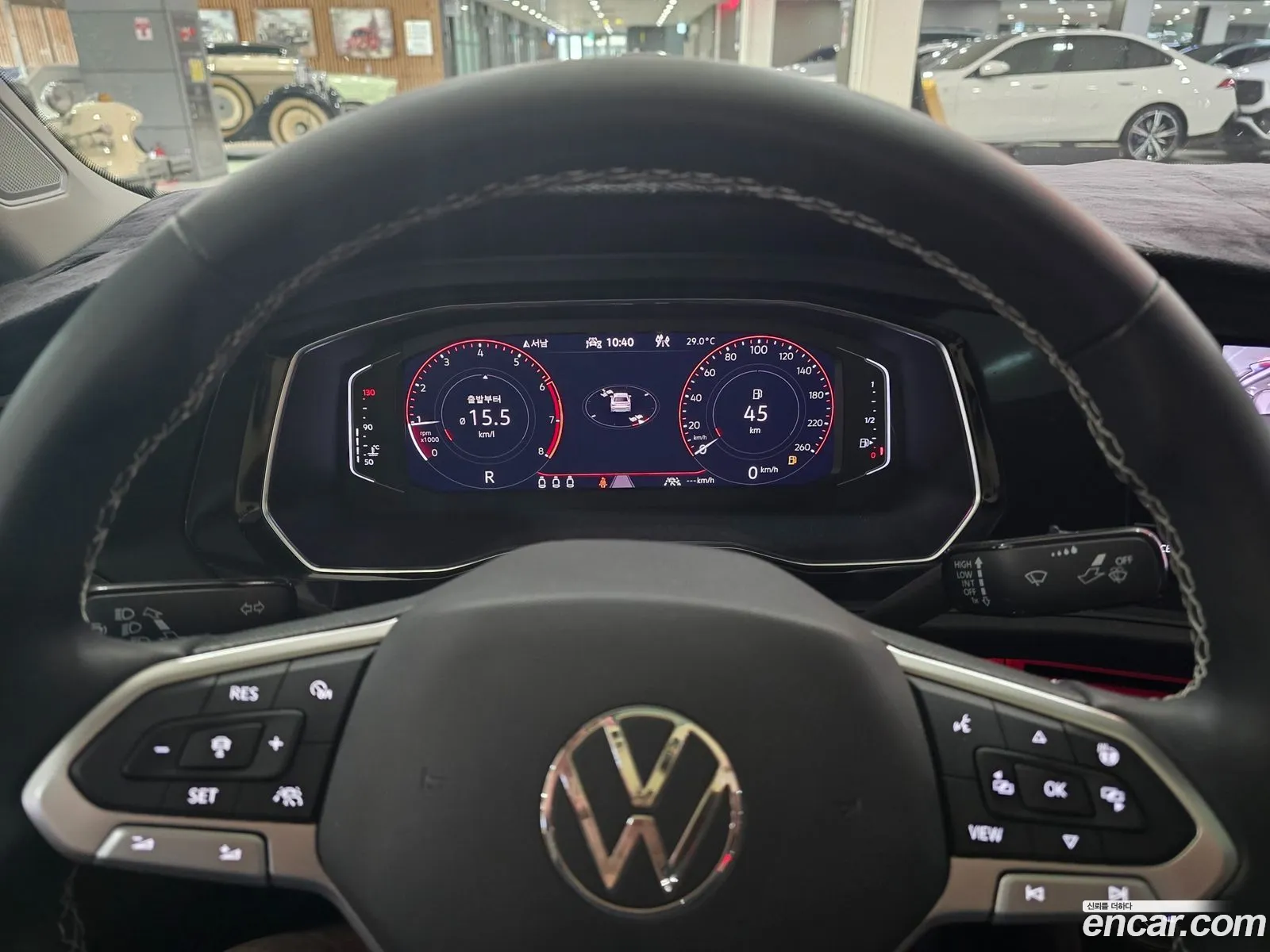 Volkswagen Jetta 7th Gen 2023 — 4