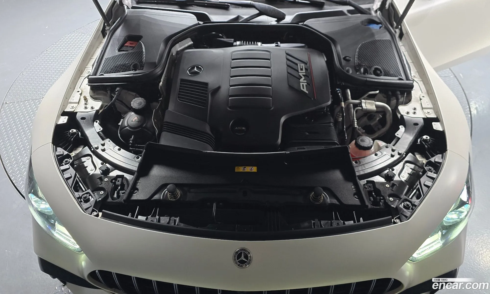 Mercedes-Benz AMG GT 2023 — 16