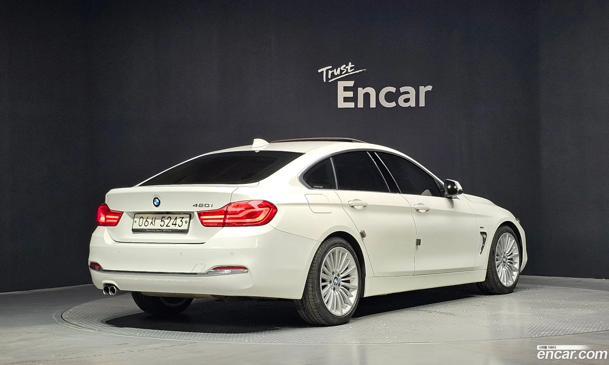 BMW 4 Series 2018 WBA4H3105JBH09488 — 31