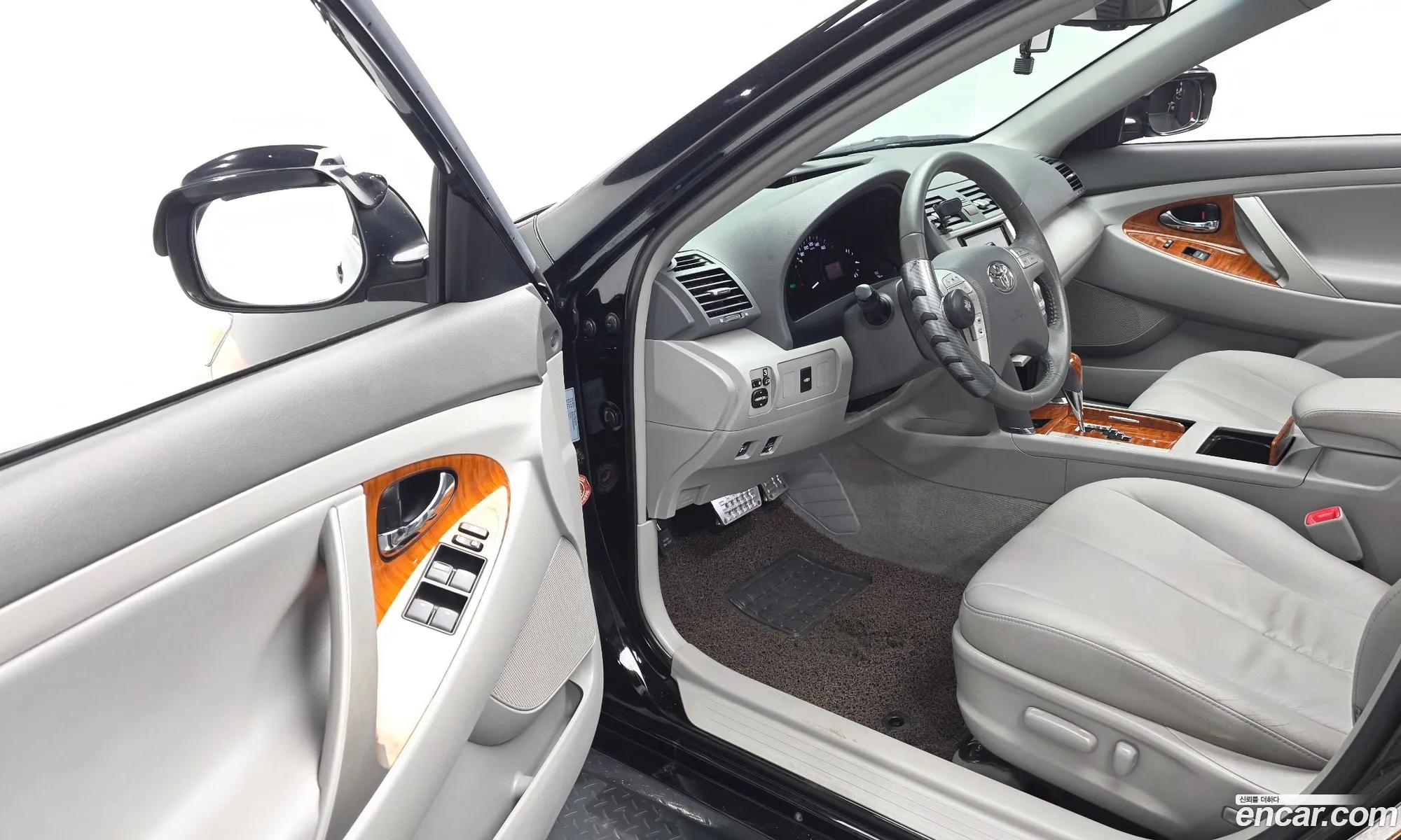 Toyota Camry 2010 — 13
