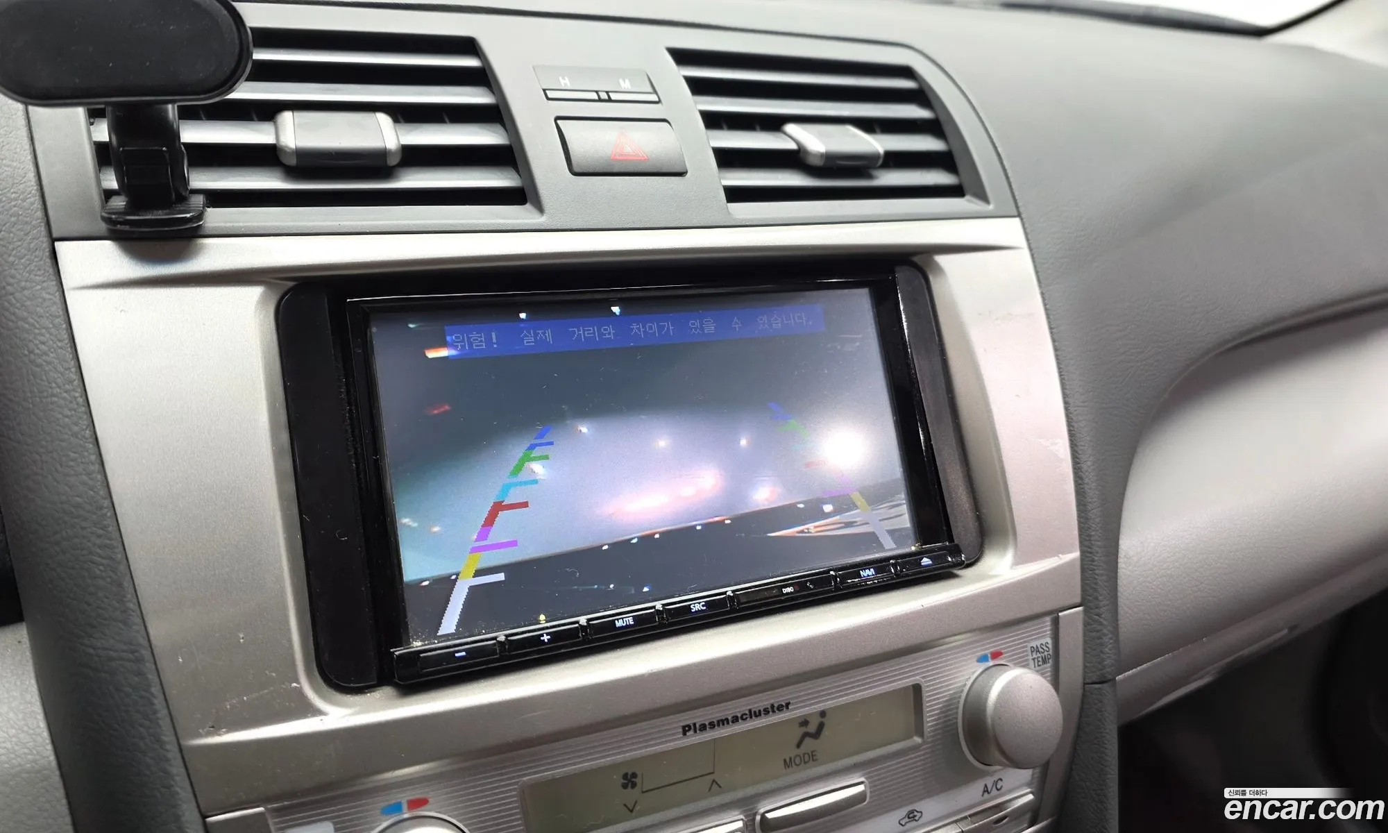 Toyota Camry 2010 — 14