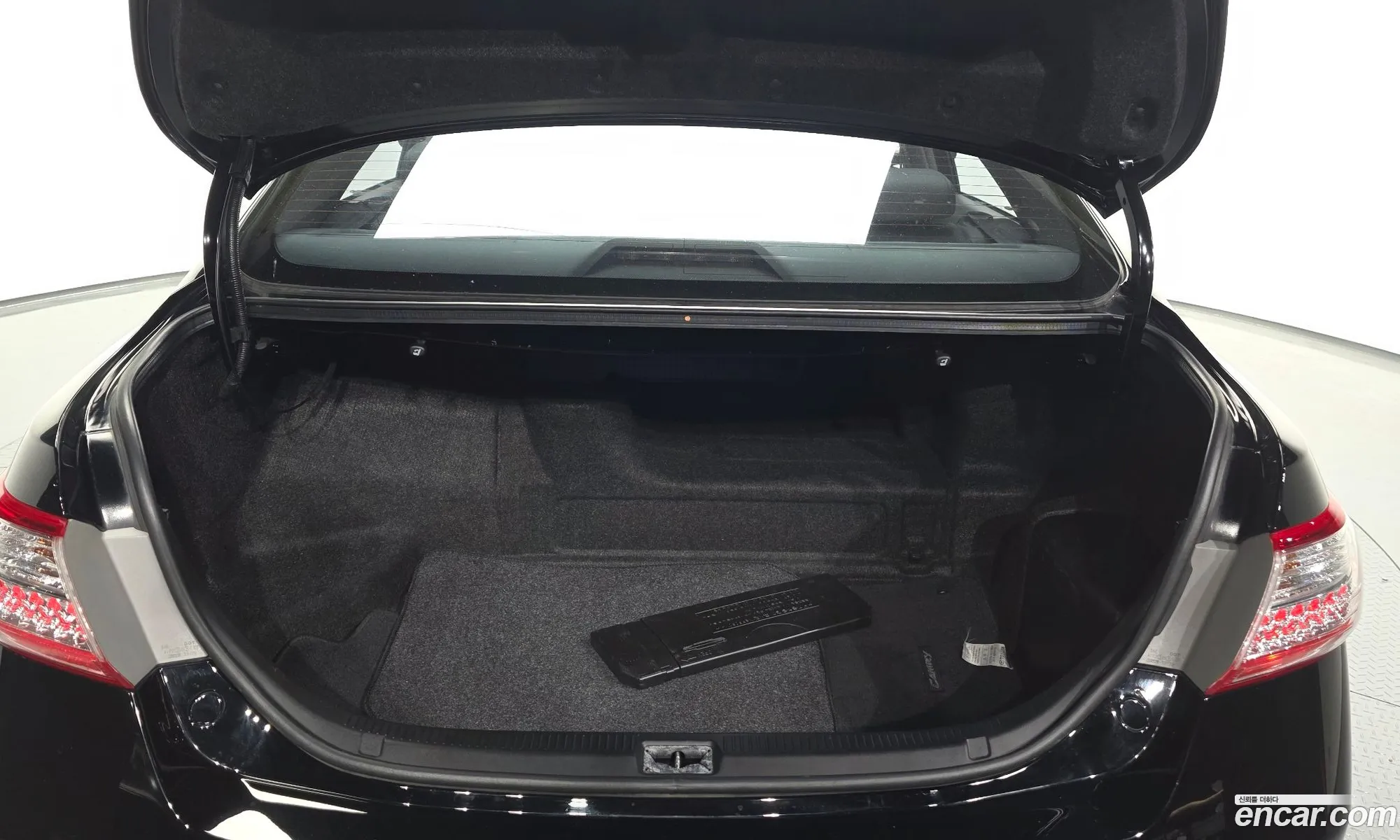 Toyota Camry 2010 — 3