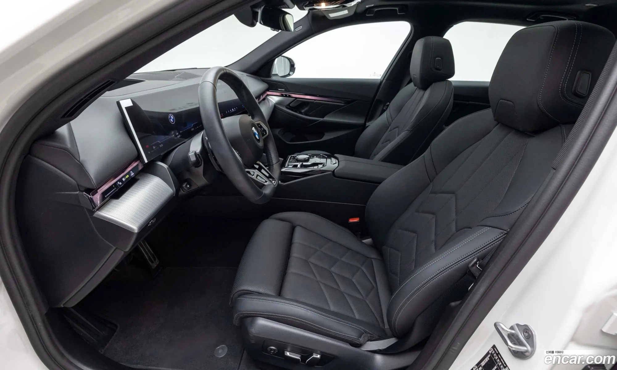 BMW 5 Series 2025 — 9