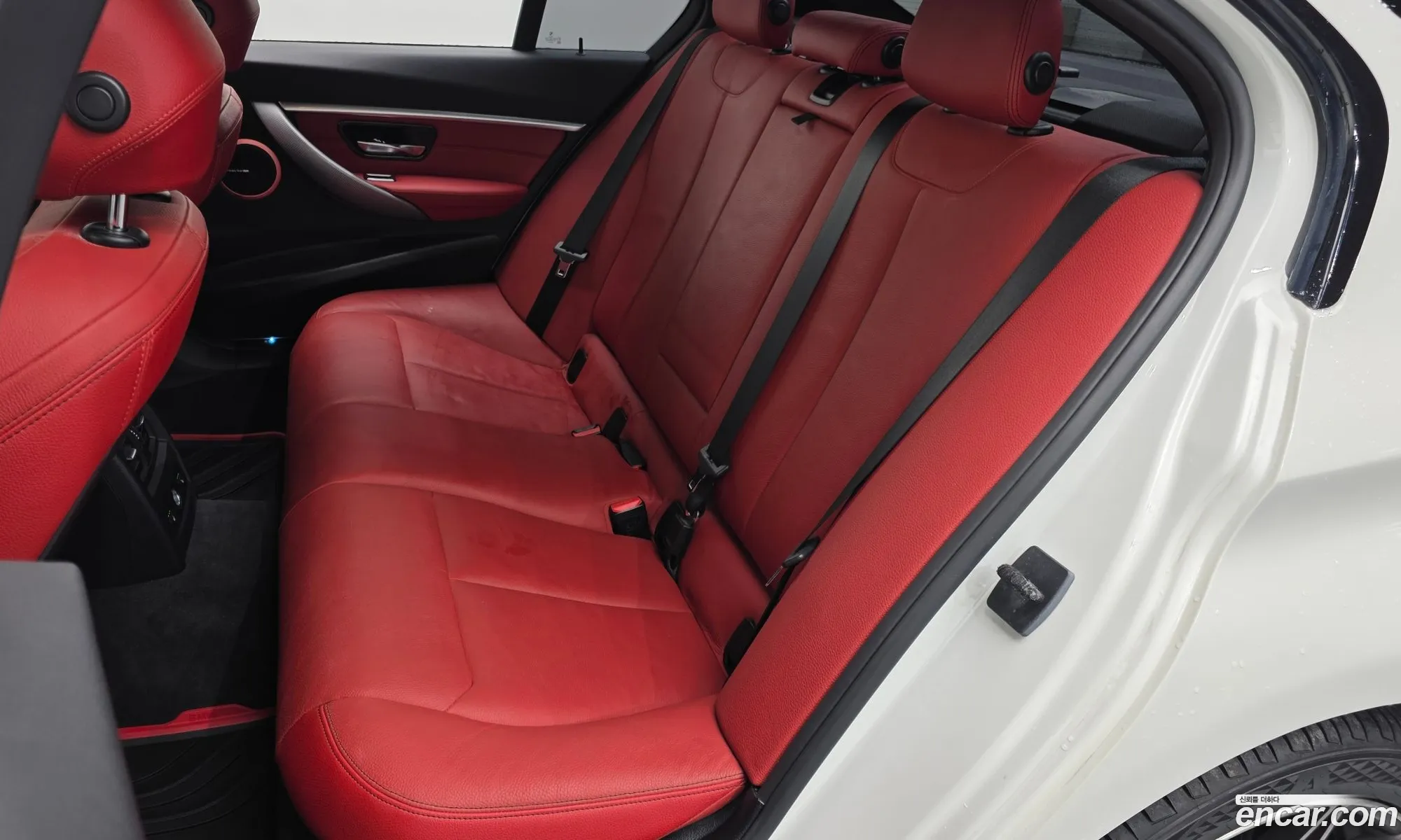 BMW 3 Series 2018 WBA8B9101JA538389 — 26