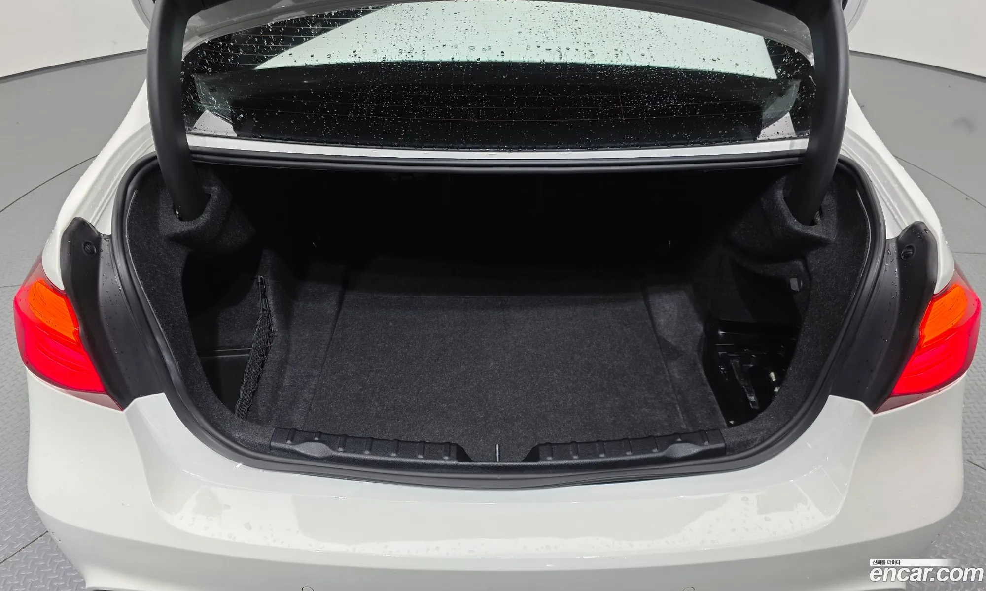 BMW 3 Series 2018 WBA8B9101JA538389 — 17