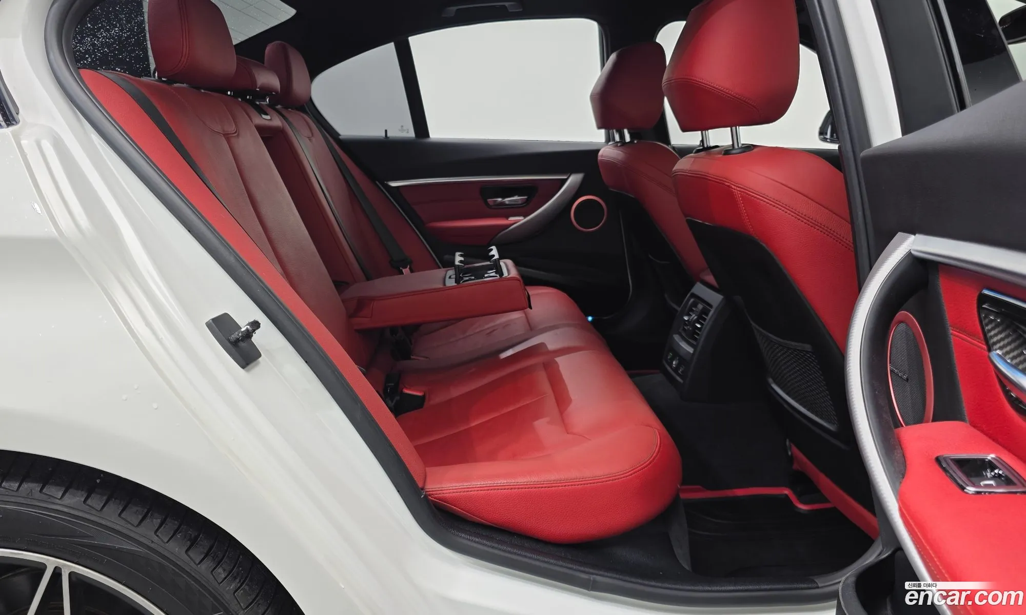 BMW 3 Series 2018 WBA8B9101JA538389 — 12