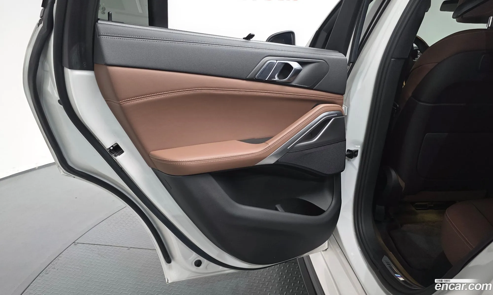 BMW X6 2022 — 28