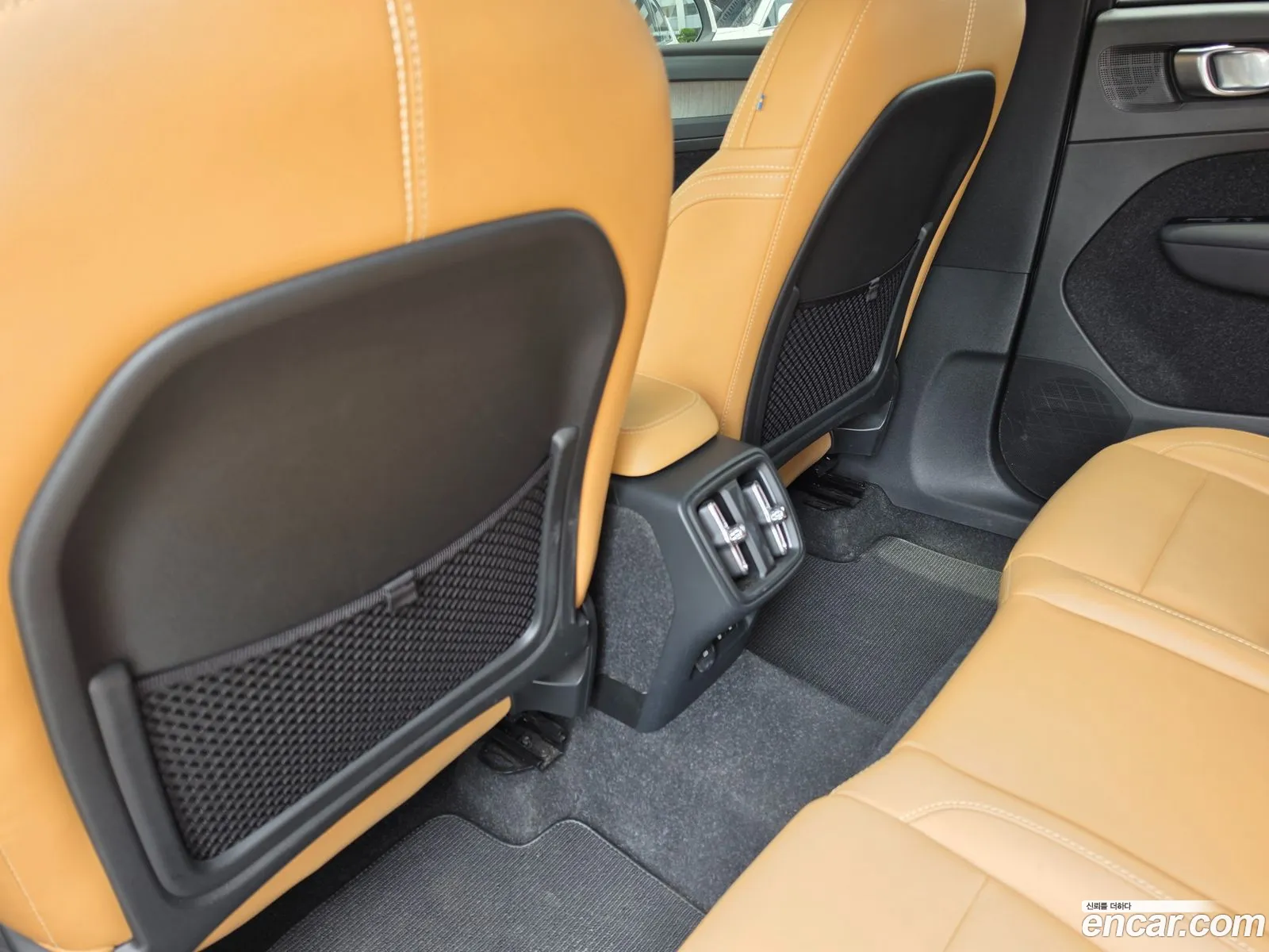 Volvo XC40 2021 — 12