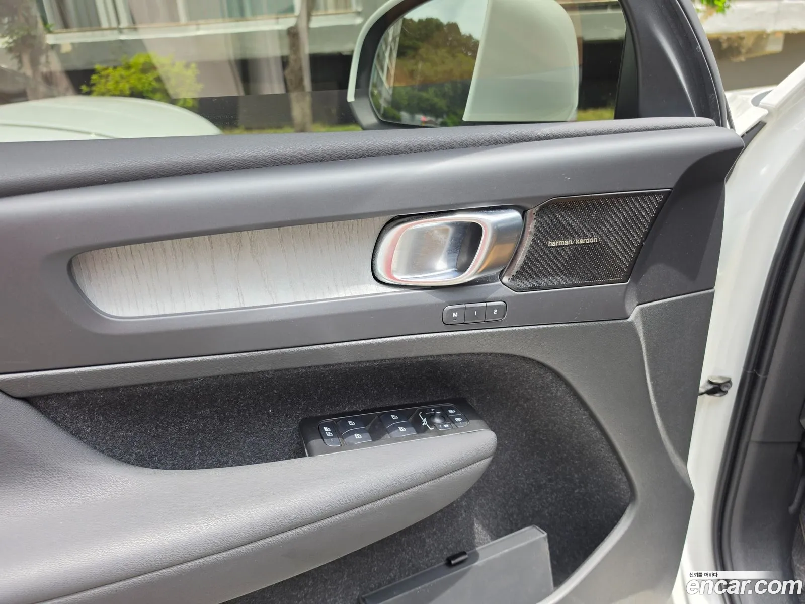 Volvo XC40 2021 — 3