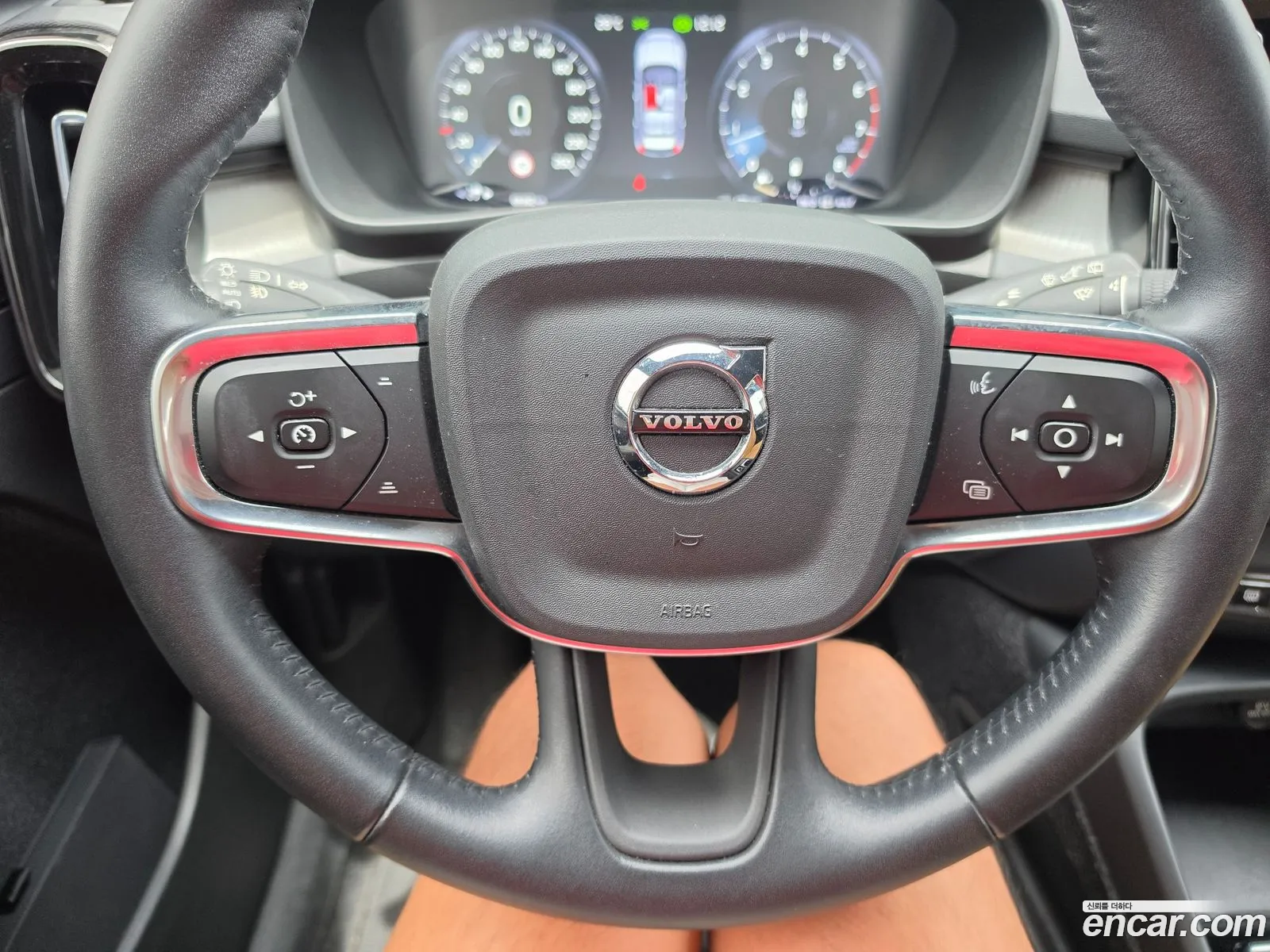 Volvo XC40 2021 — 5