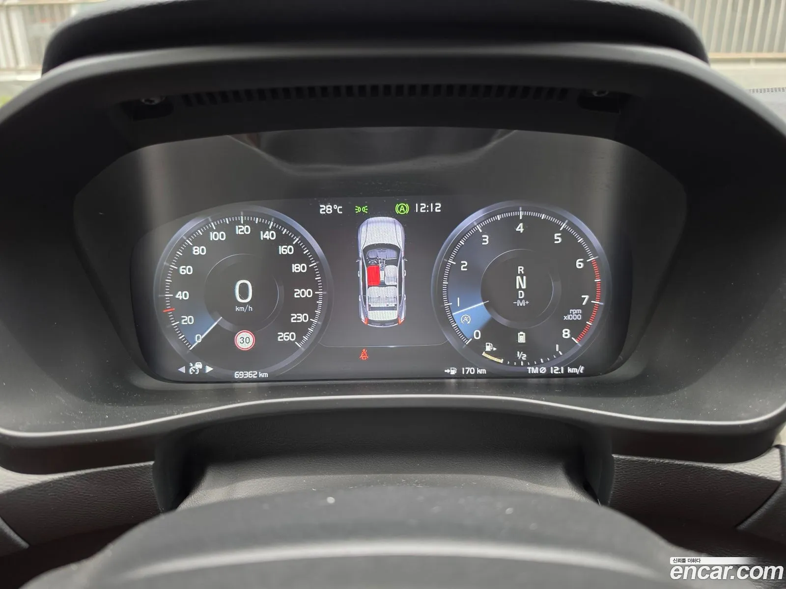 Volvo XC40 2021 — 2