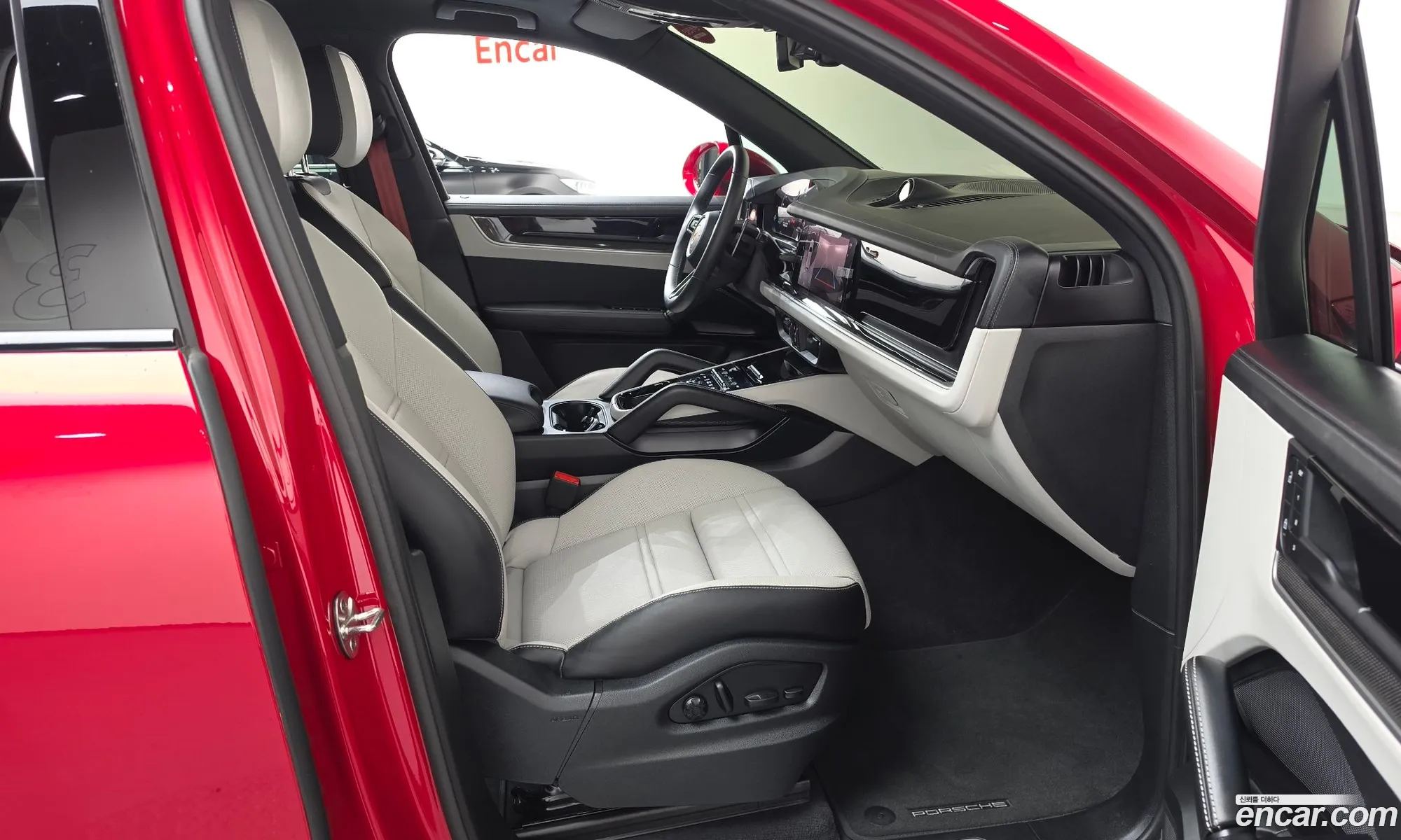 Porsche Cayenne 2024 WP1AA29Y161661616 — 25
