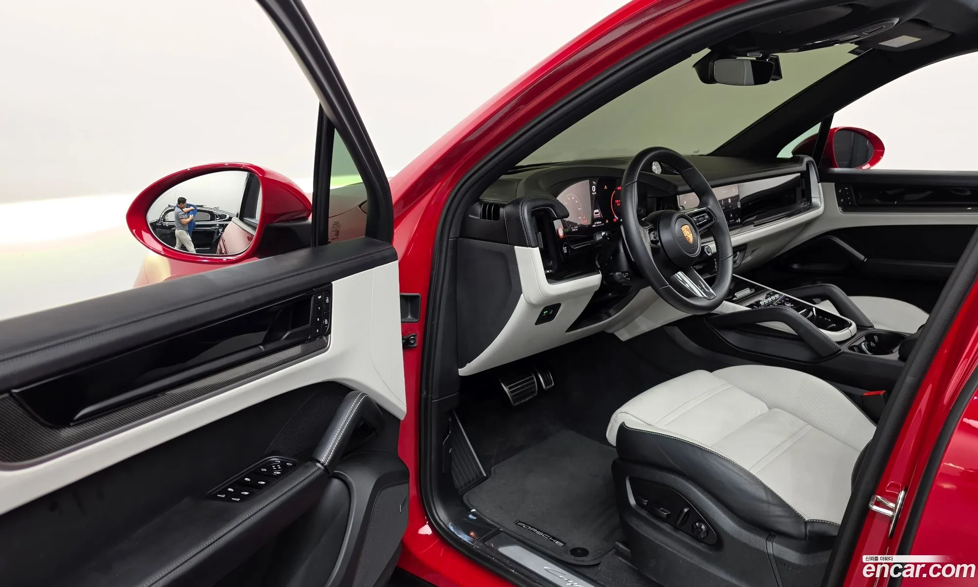Porsche Cayenne 2024 WP1AA29Y161661616 — 24