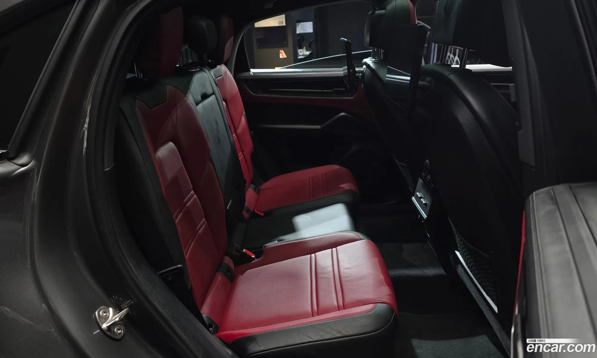 Porsche Cayenne 2024 WP1BA29Y5RDA57860 — 2
