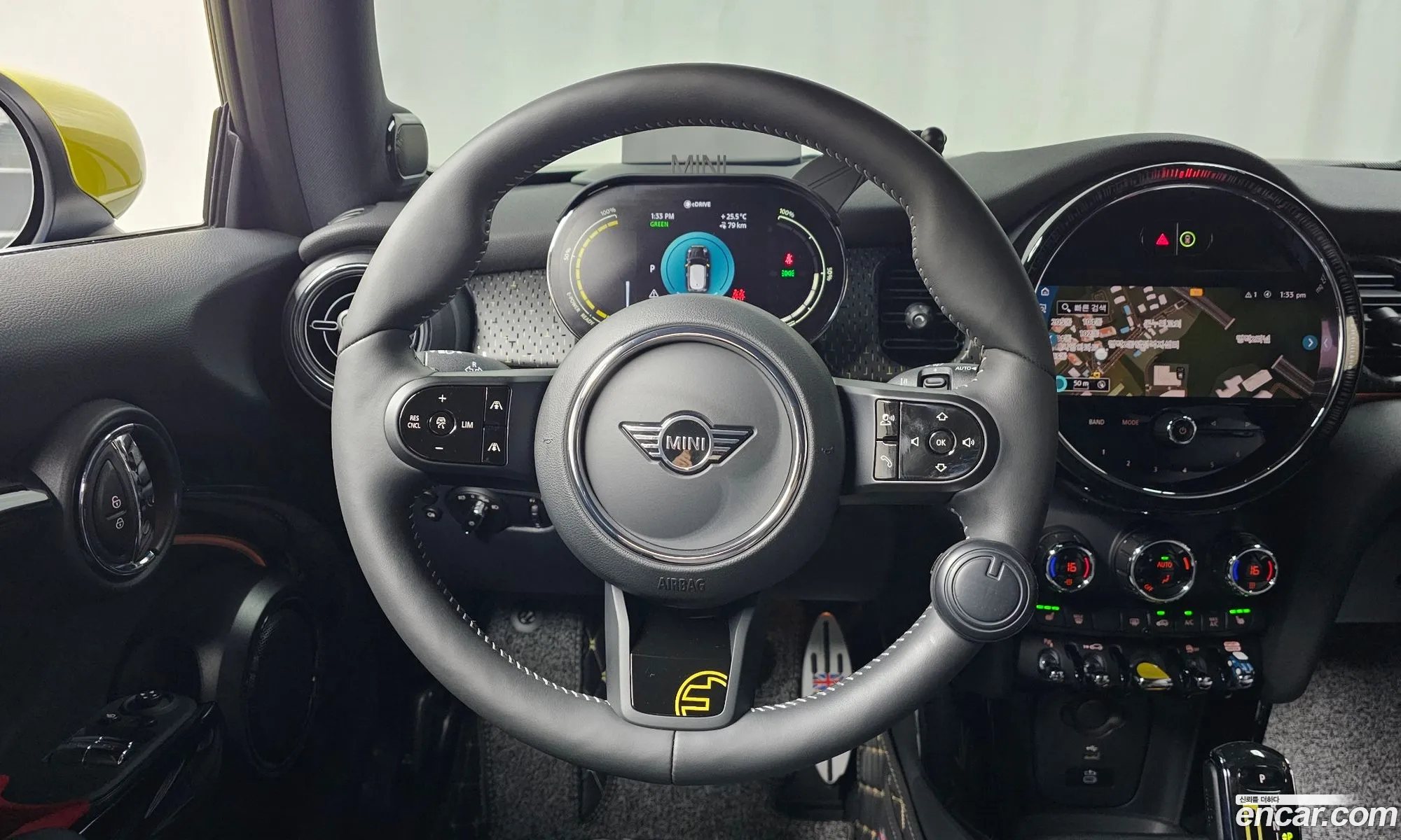 Mini Cooper Electric 2023 — 18