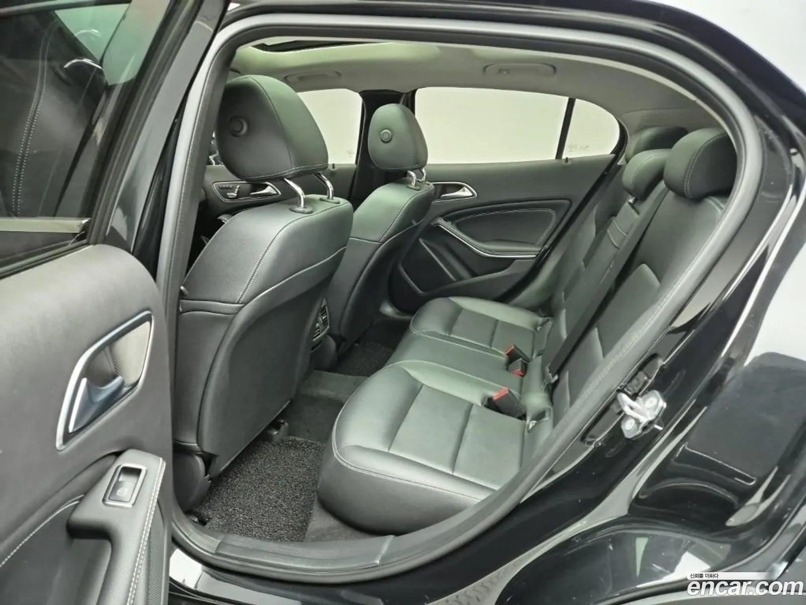 Mercedes-Benz GLA-Class X156 2018 — 17