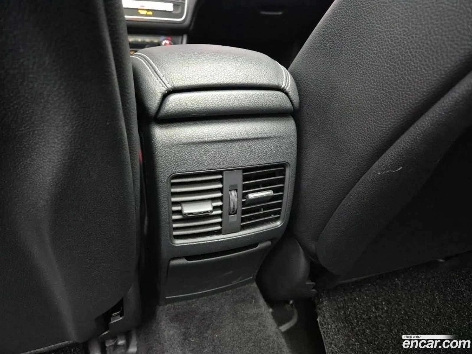Mercedes-Benz GLA-Class X156 2018 — 15