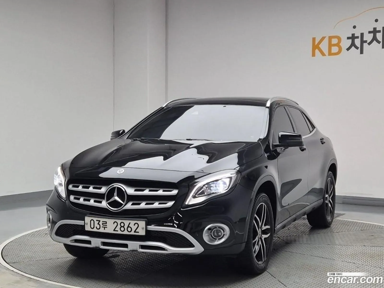 Mercedes-Benz GLA-Class X156 2018 — 16