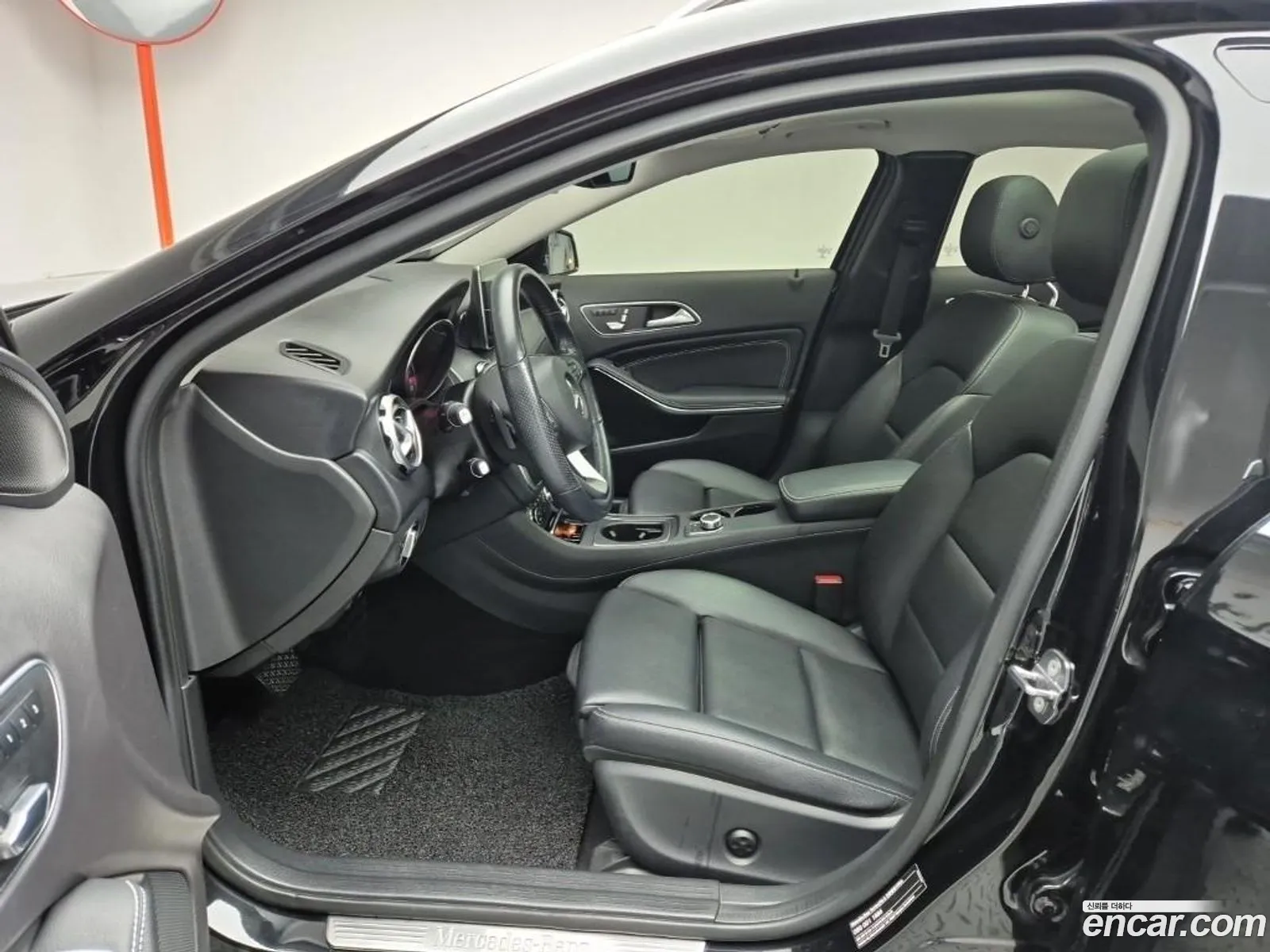 Mercedes-Benz GLA-Class X156 2018 — 11