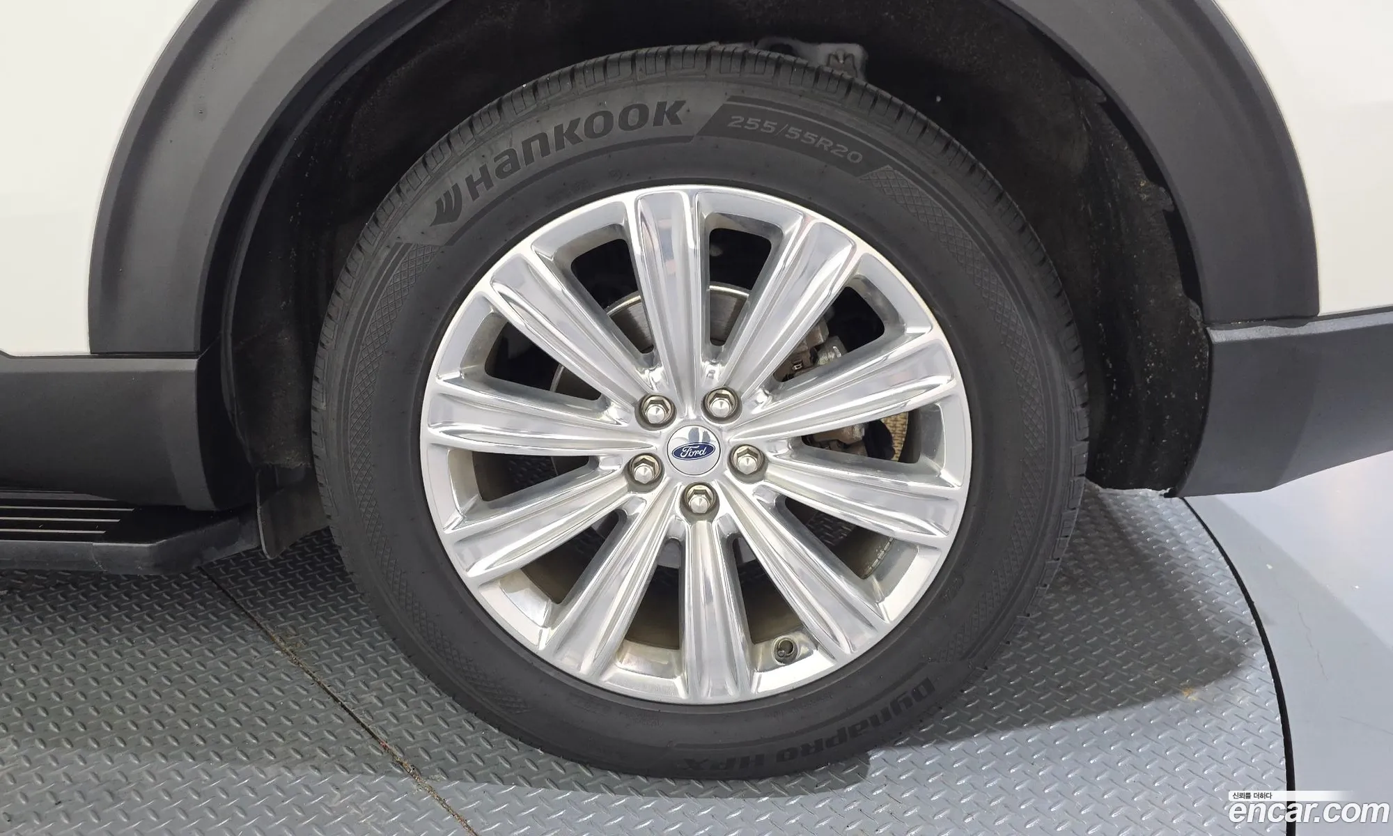 Ford Explorer 6th Gen 2019 1FMSK8FH5LGA74374 — 22
